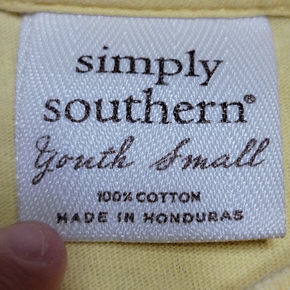 Simply Southern Youth Yellow Tee "Docks & Flip Flops" - Youth Small - Picture 6 of 6
